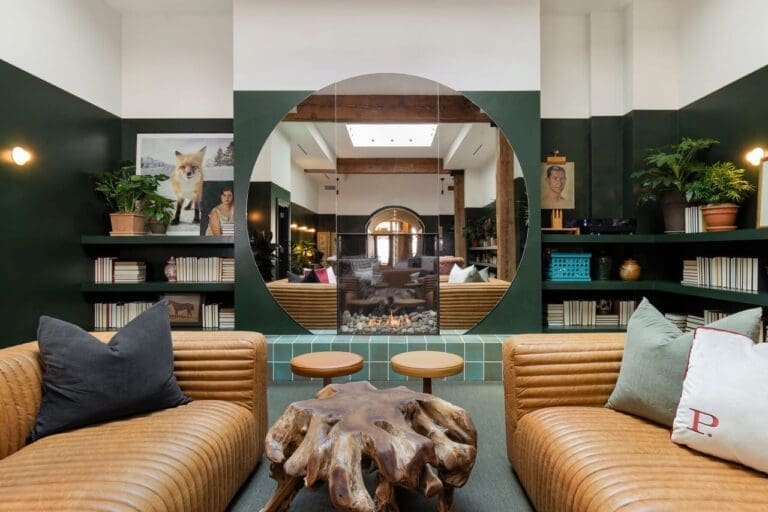 Pali-hotel-Seattle-lobby
